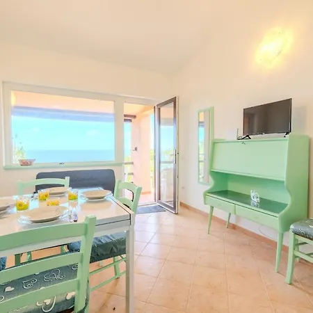 Sea Sunset Escape - Ocean View Veranda شقة